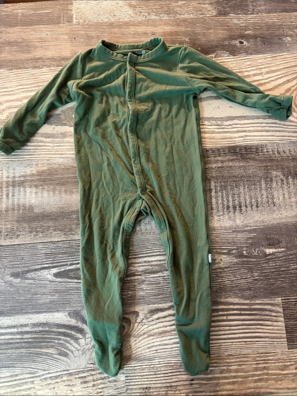 Kyte Baby Button Footie Pajamas in Olive Green color